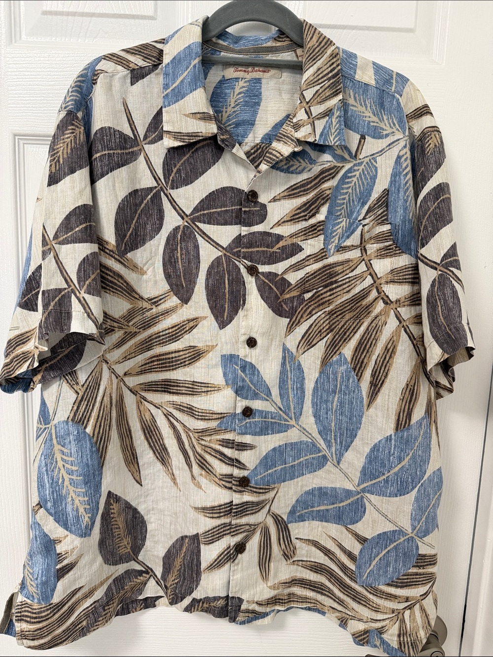 Tommy Bahama Blue and Brown Leaf Print 100% Linen Camp Shirt - size XL